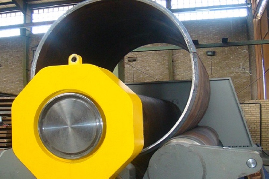 Formed steel components and a vessel access closure inside the workshop